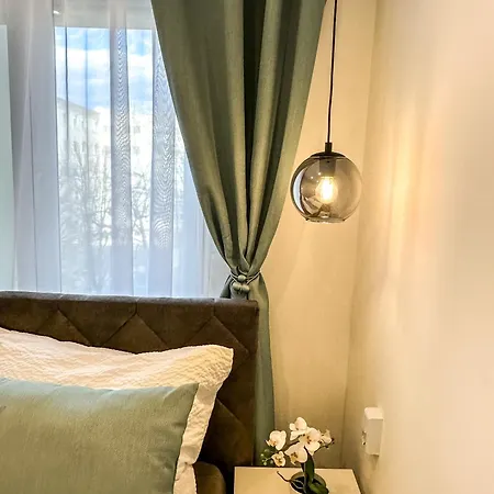 شقة Palace Apartman,t13, Ac, Klima Székesfehérvár