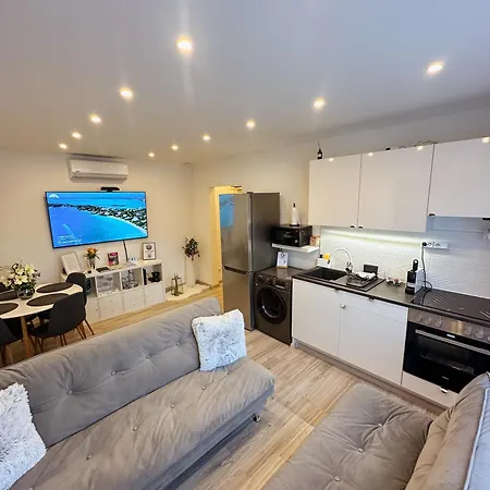 Apartment Palace Apartman,t13, Ac, Klima Szekesfehervar